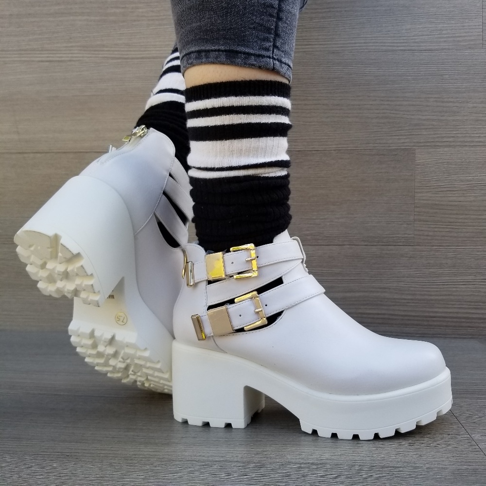 Chunky 90s Grunge White Ankle Spring Boots - Picture 4 of 8